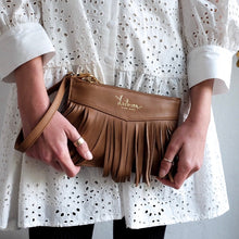 Load image into Gallery viewer, HAND PURSE-FRINGES