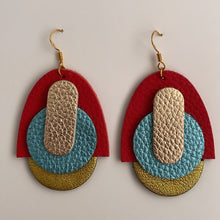 Load image into Gallery viewer, USNJENI UHANI MAME- ZLATI / HANDMADE LEATHER EARRINGS MAME-GOLD