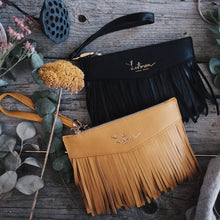 Load image into Gallery viewer, HAND PURSE-FRINGES