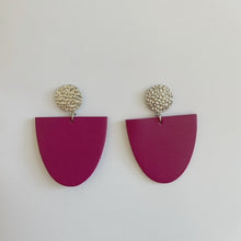 Load image into Gallery viewer, USNJENI UHANI ELIP- SREBRNI / HANDMADE LEATHER EARRINGS ELIP-SIVER