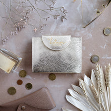 Load image into Gallery viewer, MEDIUM WOMAN&#39;S WALLET-GOLD