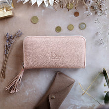 Load image into Gallery viewer, WOMAN&#39;S ZIP AROUND WALLET-NUDE COLOR