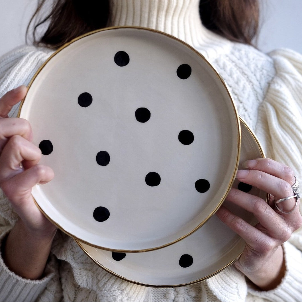 LILA PLATE