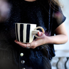 Load image into Gallery viewer, RIO MUG-BLACK